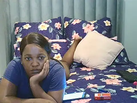 Amberbela online show from 02.15.25