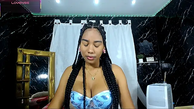 Hillary queen online show from 11.26.25