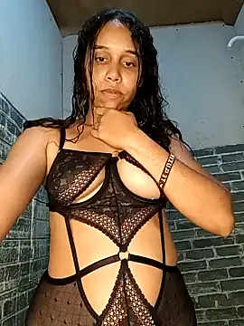 Snapshot of emma-19- chatting on 03.22.25 emma-19- online show from 03.22.25