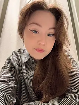 Peachy Dream online show from 11.04.25