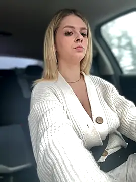 Love Bri online show from 12.03.25