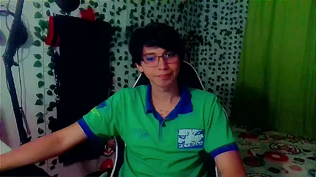 Snapshot of Andy_gray chatting on 10.16.25 Andy gray online show from 10.16.25