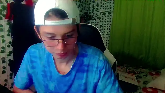 Snapshot of Andy_gray chatting on 10.17.25 Andy gray online show from 10.17.25