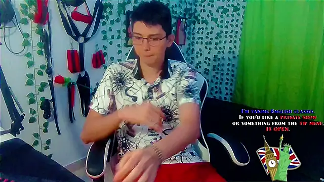 Snapshot of Andy_gray chatting on 10.23.25 Andy gray online show from 10.23.25