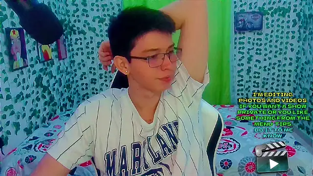 Snapshot of Andy_gray chatting on 10.26.25 Andy gray online show from 10.26.25