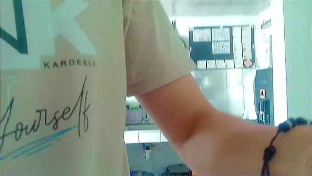 Snapshot of Andy_gray chatting on 11.04.25 Andy gray online show from 11.04.25