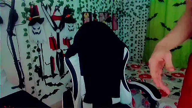 Snapshot of Andy_gray chatting on 11.12.25 Andy gray online show from 11.12.25