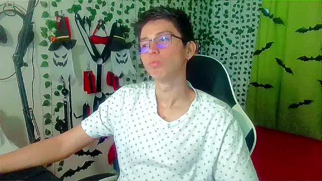 Snapshot of Andy_gray chatting on 11.23.25 Andy gray online show from 11.23.25