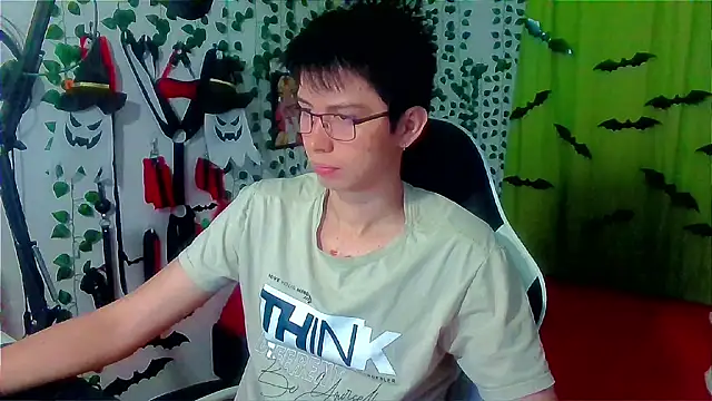 Snapshot of Andy_gray chatting on 11.26.25 Andy gray online show from 11.26.25