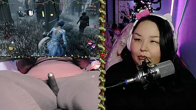 Snapshot of EmGreens chatting on 12.25.24 EmGreens online show from 12.25.24