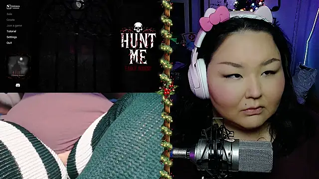 Snapshot of EmGreens chatting on 12.28.24 EmGreens online show from 12.28.24