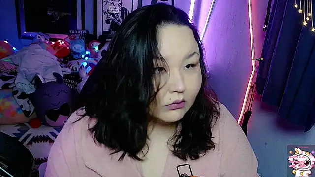 Snapshot of EmGreens chatting on 02.22.25 EmGreens online show from 02.22.25