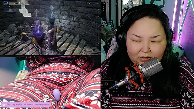 Snapshot of EmGreens chatting on 11.07.25 EmGreens online show from 11.07.25