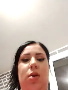 AdelinaJude online show from 02.23.25