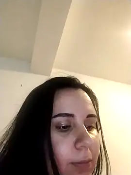 AdelinaJude online show from 10.08.25