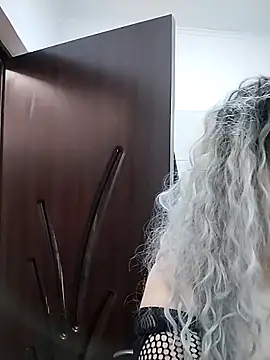 AdelinaJude online show from 02.25.26