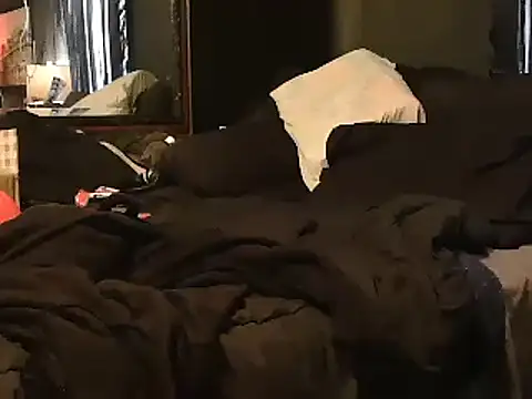 Snapshot of RM_Discov3ri3z chatting on 12.28.24 RM Discov3ri3z online show from 12.28.24