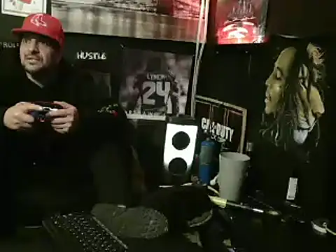 Snapshot of RM_Discov3ri3z chatting on 01.11.25 RM Discov3ri3z online show from 01.11.25