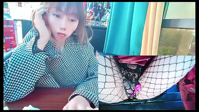 Snapshot of Aster_Hoa chatting on 01.31.25 Aster Hoa online show from 01.31.25