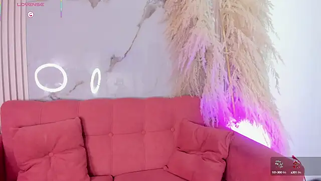 Snapshot of ailynBlaze chatting on 09.11.25 ailynBlaze online show from 09.11.25