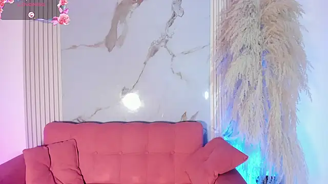 Snapshot of ailynBlaze chatting on 10.25.25 ailynBlaze online show from 10.25.25