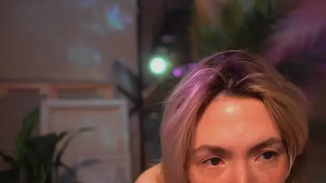 Snapshot of Arianna_Richi chatting on 09.27.25 Arianna Richi online show from 09.27.25