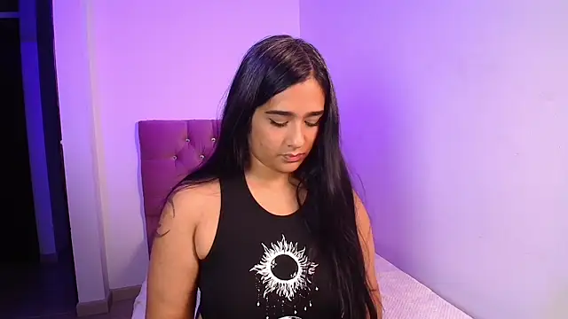 Snapshot of Maeena chatting on 03.03.26 Maeena online show from 03.03.26