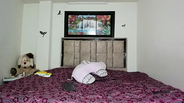 alanaanddaphne online show from 10.02.25