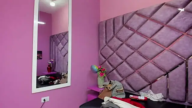 Sarah Hornny online show from 03.07.25