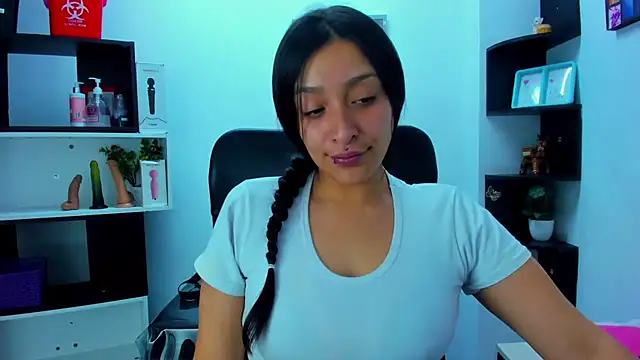 Sarah Hornny online show from 07.10.26