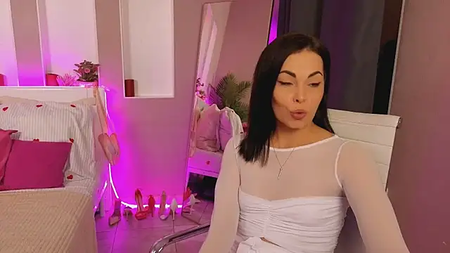 TashaHooney online show from 04.16.26