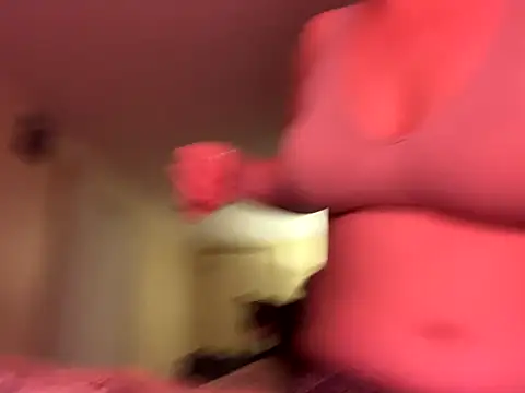 Snapshot of KatieBARBiE98 chatting on 11.15.25 KatieBARBiE98 online show from 11.15.25