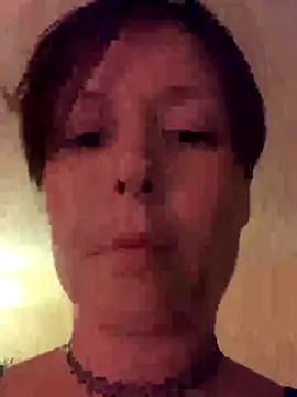 Snapshot of KatieBARBiE98 chatting on 11.29.25 KatieBARBiE98 online show from 11.29.25