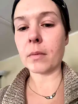 Snapshot of KatieBARBiE98 chatting on 12.14.25 KatieBARBiE98 online show from 12.14.25