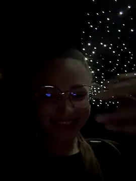 AlyseReuse online show from 10.16.25