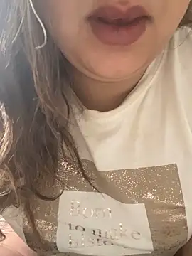 yassminsexy22 online show from 04.11.26