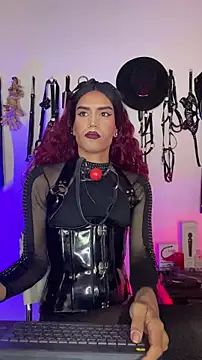 Snapshot of akinoro_ chatting on 11.20.25 akinoro online show from 11.20.25