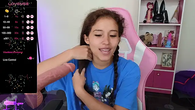 Snapshot of redbarbiedollx chatting on 02.13.25 redbarbiedollx online show from 02.13.25