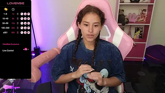 Snapshot of redbarbiedollx chatting on 03.13.25 redbarbiedollx online show from 03.13.25