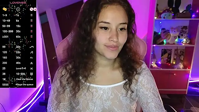 Snapshot of redbarbiedollx chatting on 09.28.25 redbarbiedollx online show from 09.28.25