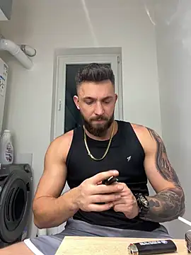 LoveIsBlind  online show from 12.16.24