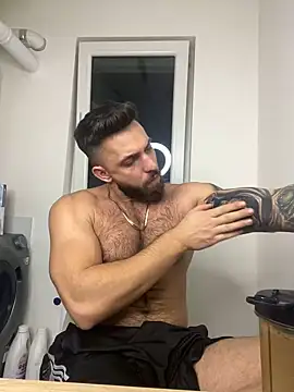 LoveIsBlind  online show from 12.26.24