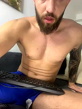 LoveIsBlind  online show from 09.28.25