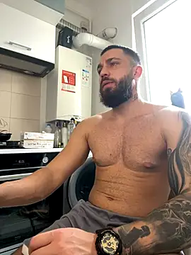 LoveIsBlind  online show from 10.09.25