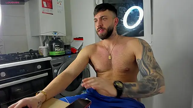 LoveIsBlind  online show from 04.15.26