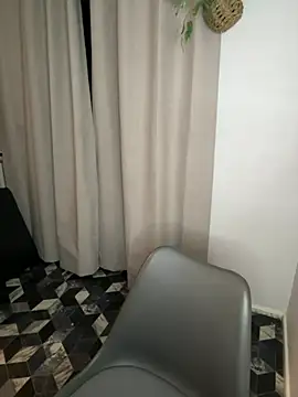 NaomiSquirts online show from 12.21.24