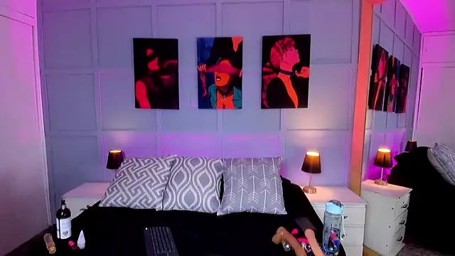 Elizabeth Santos online show from 10.27.25