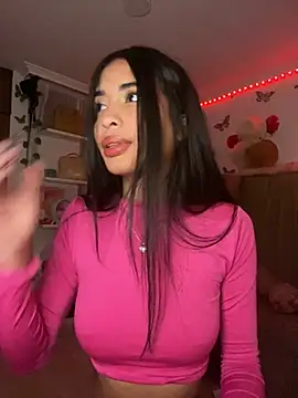 lina pink online show from 01.18.25