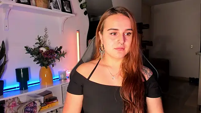 evy orange1 online show from 03.13.26