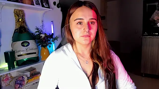 evy orange1 online show from 03.20.26